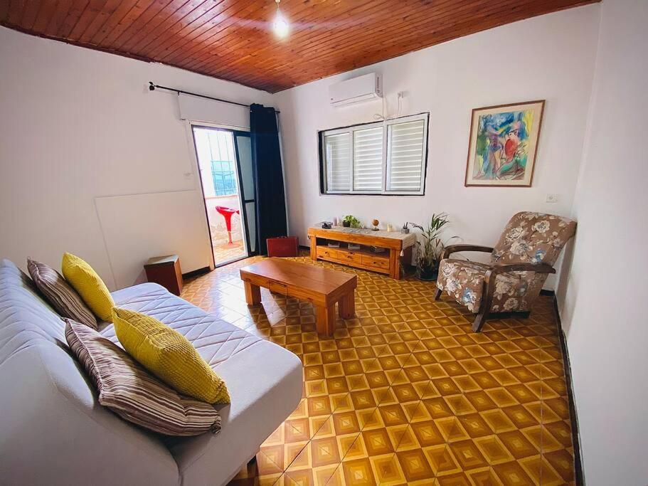 Entire Apartment Facing The Sea เทลอาวีฟ ภายนอก รูปภาพ
